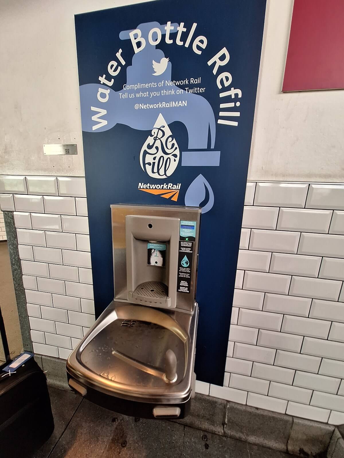 Anglická značka Water bottle refill